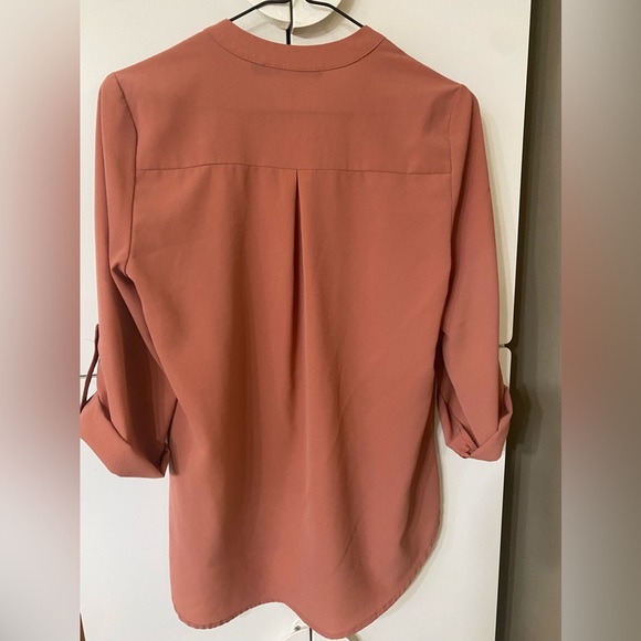 LOVE Culture Women's Split neck Blouse Long Sleeves Peach Size Small - Picture 2 of 13